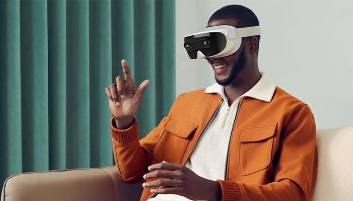 Экс-глава HTC анонсировал "социальный" VR-шлем с 5G